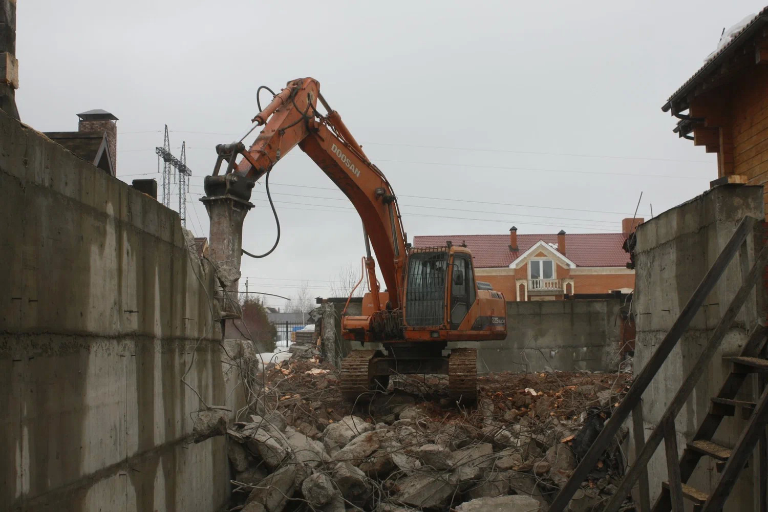 Демонтаж ж.б фундамента с утилизацией